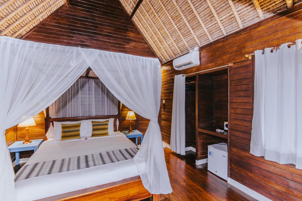 Villa Waru Nusa Lembongan  Ngoại thất bức ảnh